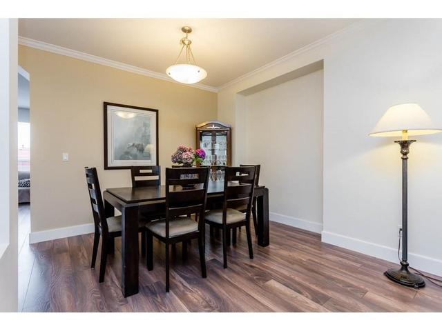 16418 60 Avenue, House detached with 5 bedrooms, 4 bathrooms and 2 parking in Surrey BC | Image 6