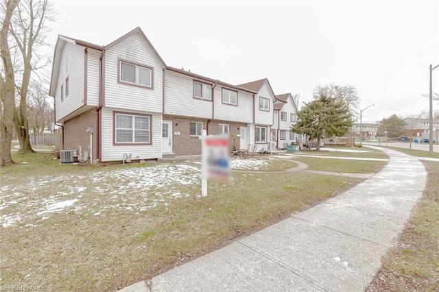 445 Pioneer Drive, House attached with 3 bedrooms, 2 bathrooms and 1 parking in Kitchener ON | Image 28