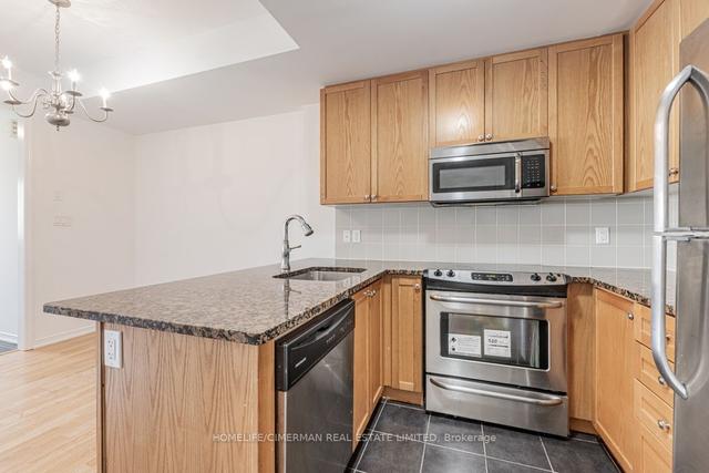 th3 - 21 Coneflower Cres, Townhouse with 3 bedrooms, 3 bathrooms and 2 parking in Toronto ON | Image 8