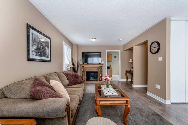49 Bentley Dr, House semidetached with 3 bedrooms, 3 bathrooms and 2 parking in Barrie ON | Image 6