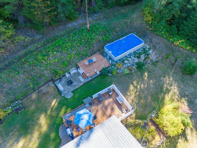 1110 Highway 22, House detached with 3 bedrooms, 1 bathrooms and null parking in Kootenay Boundary B BC | Image 41