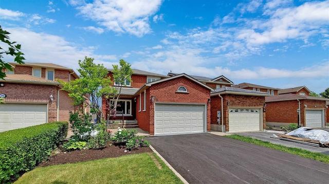 95 Sungold Crt, House detached with 4 bedrooms, 4 bathrooms and 6 parking in Vaughan ON | Image 12