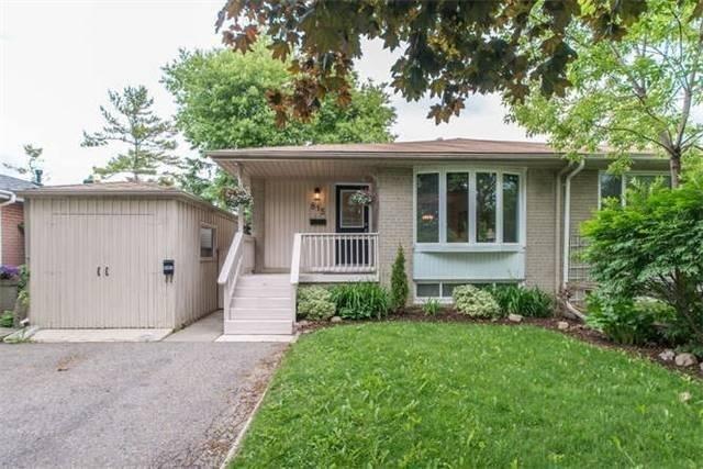 815 Zator Ave, House semidetached with 3 bedrooms, 2 bathrooms and 4 parking in Pickering ON | Image 1