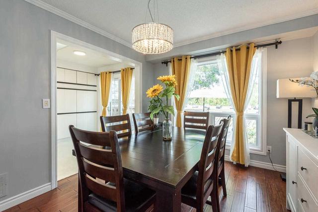 79 Hartnell Sq, Townhouse with 3 bedrooms, 3 bathrooms and 3 parking in Brampton ON | Image 3