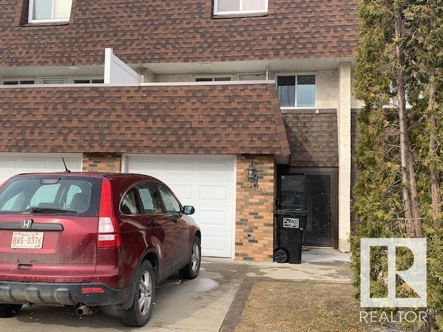 15106 114a St Nw, House attached with 3 bedrooms, 1 bathrooms and null parking in Edmonton AB | Image 2