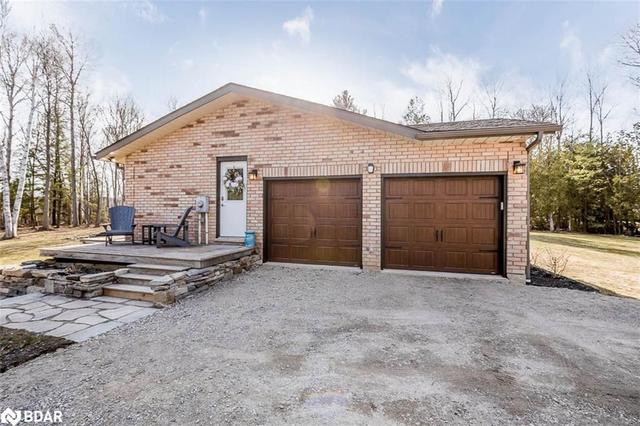 5259 Sunndale Concession 5 Road, House detached with 3 bedrooms, 2 bathrooms and 12 parking in Clearview ON | Image 26