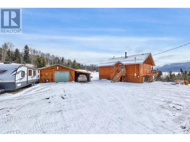 7527 Mccarthy Road, House detached with 3 bedrooms, 3 bathrooms and null parking in Cariboo L BC | Image 30