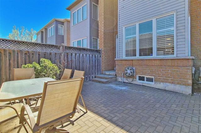 2368 Bur Oak Ave, House semidetached with 3 bedrooms, 4 bathrooms and 3 parking in Markham ON | Image 25
