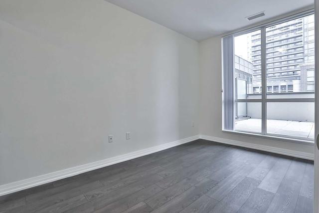 209 - 50 Thomas Riley Rd, Condo with 1 bedrooms, 1 bathrooms and 1 parking in Toronto ON | Image 4