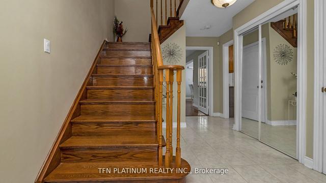 46 Colchester Ave, House detached with 3 bedrooms, 4 bathrooms and 4 parking in Brampton ON | Image 10