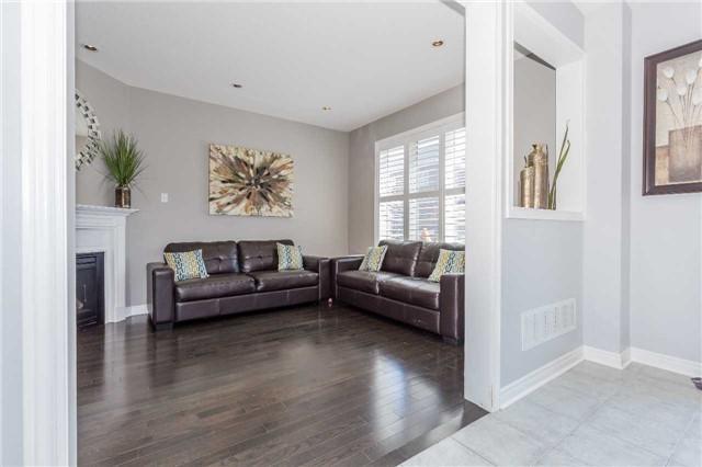 5483 Bellaggio Cres, House semidetached with 4 bedrooms, 4 bathrooms and 3 parking in Mississauga ON | Image 6