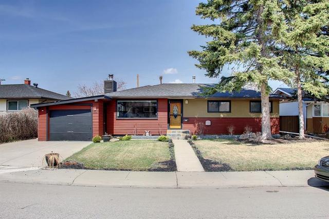 528 96 Avenue Se, House detached with 4 bedrooms, 2 bathrooms and 5 parking in Calgary AB | Card Image