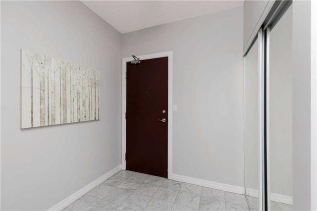 1005 - 1359 Rathburn Rd E, Condo with 2 bedrooms, 2 bathrooms and 1 parking in Mississauga ON | Image 4