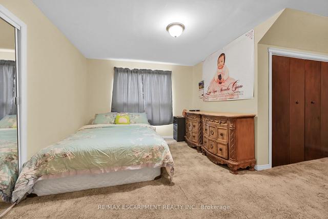 35 Smith Ave, House detached with 4 bedrooms, 3 bathrooms and 4 parking in Hamilton ON | Image 5