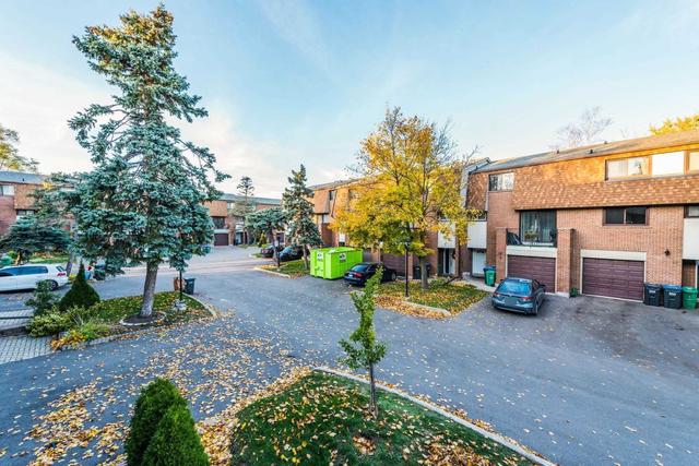 3 - 1051 Cedarglen Gate, Townhouse with 3 bedrooms, 3 bathrooms and 2 parking in Mississauga ON | Image 22