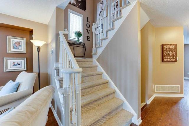 31 Succession Cres, House attached with 3 bedrooms, 4 bathrooms and 3 parking in Barrie ON | Image 40