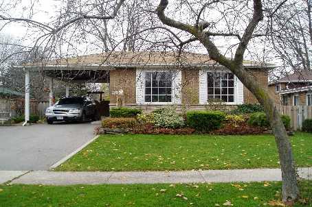 1954 Foxcroft Ave, House detached with 3 bedrooms, 2 bathrooms and 3 parking in Mississauga ON | Image 1