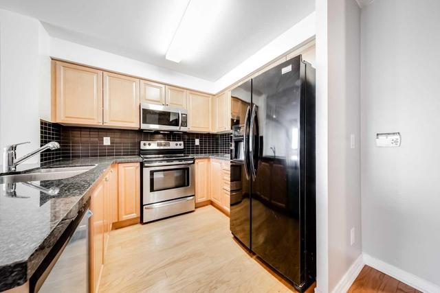 lph6 - 3 Michael Power Pl, Condo with 1 bedrooms, 1 bathrooms and 1 parking in Toronto ON | Image 4