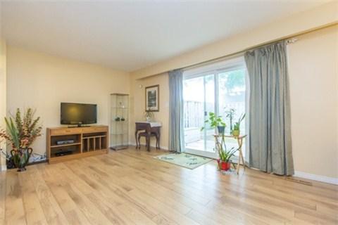 T.H.#8 - 3175 Kirwin Ave, Townhouse with 4 bedrooms, 2 bathrooms and 1 parking in Mississauga ON | Image 2