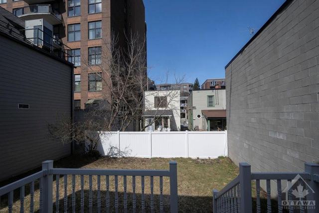 123 York Street, Home with 2 bedrooms, 3 bathrooms and 2 parking in Ottawa ON | Image 23