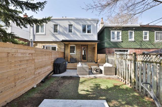 305 Roselawn Ave, House semidetached with 3 bedrooms, 2 bathrooms and 1 parking in Toronto ON | Image 18