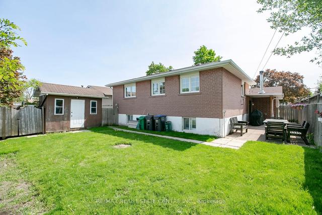 22 Welbeck Dr, House detached with 4 bedrooms, 3 bathrooms and 5 parking in Brampton ON | Image 25