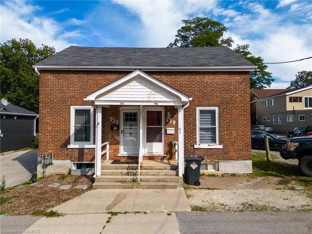 719 1st Avenue E, House semidetached with 2 bedrooms, 1 bathrooms and 1 parking in Owen Sound ON | Image 1