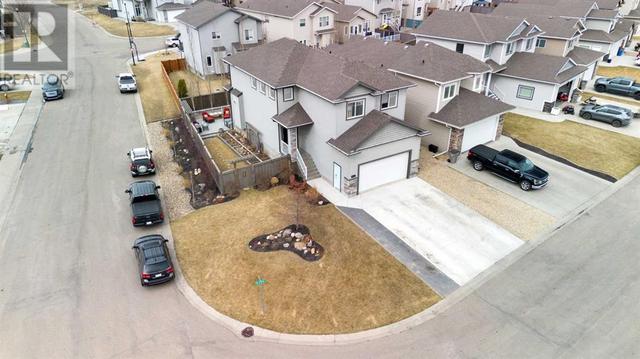 8538 70a Avenue, House detached with 4 bedrooms, 3 bathrooms and 5 parking in Grande Prairie AB | Image 2