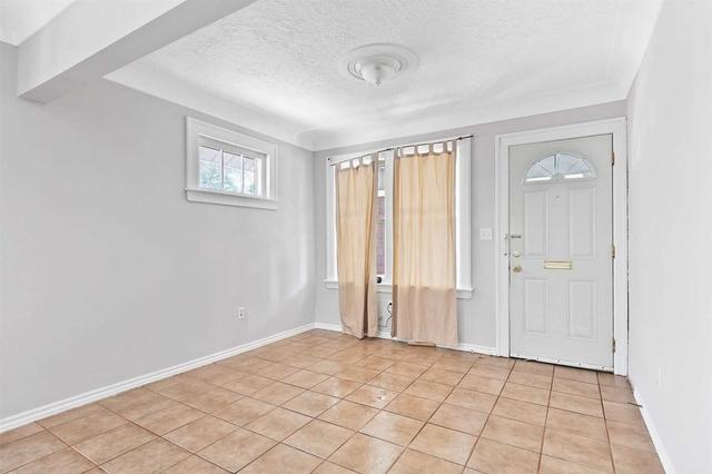 3440 Harris St, House detached with 2 bedrooms, 1 bathrooms and 2 parking in Windsor ON | Image 12