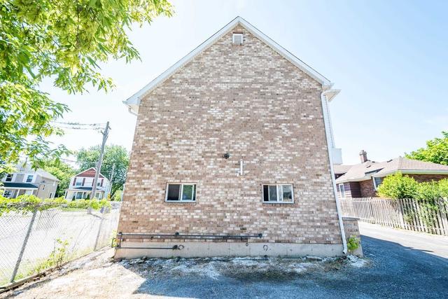 51 Eastchester Ave, House detached with 2 bedrooms, 1 bathrooms and 1 parking in St. Catharines ON | Image 26