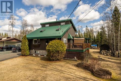 872 N Blackburn Road, House detached with 3 bedrooms, 3 bathrooms and null parking in Prince George BC | Card Image
