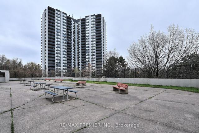 1901 - 10 Martha Eaton Way, Condo with 2 bedrooms, 2 bathrooms and 2 parking in Toronto ON | Image 25