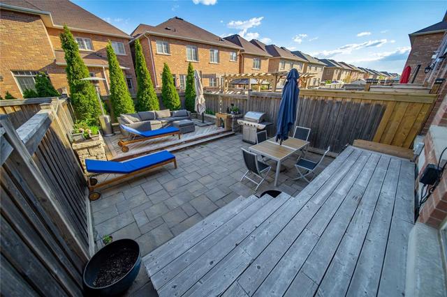 143 Wardlaw Pl, House attached with 3 bedrooms, 3 bathrooms and 4 parking in Vaughan ON | Image 22