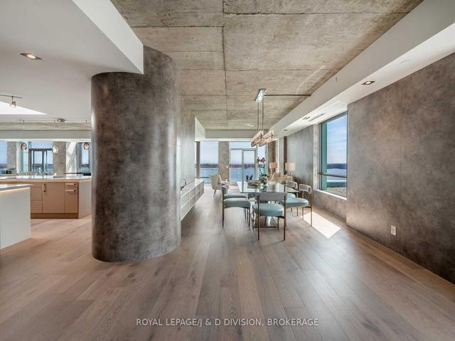 ph 1210 - 211 Queens Quay W, Condo with 3 bedrooms, 4 bathrooms and 3 parking in Toronto ON | Image 8