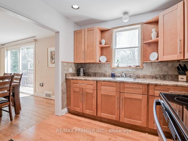93 Black Creek Blvd, House detached with 4 bedrooms, 2 bathrooms and 4 parking in Toronto ON | Image 3