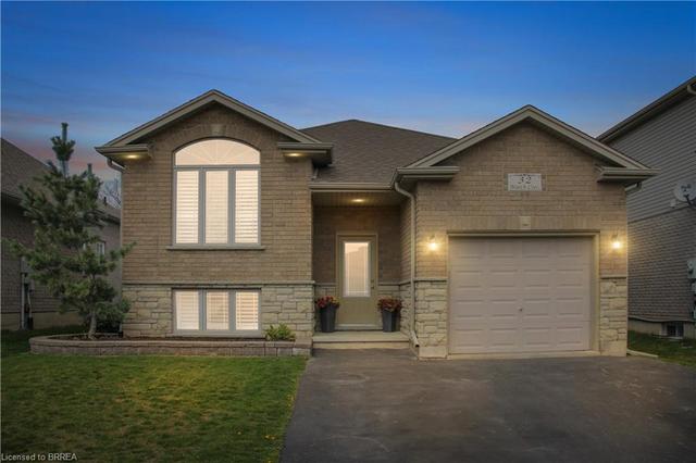32 Maich Crescent, House detached with 3 bedrooms, 2 bathrooms and 3 parking in Brantford ON | Image 1