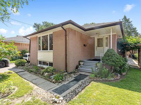 189 Elmhurst Dr, House detached with 3 bedrooms, 3 bathrooms and 4 parking in Toronto ON | Card Image