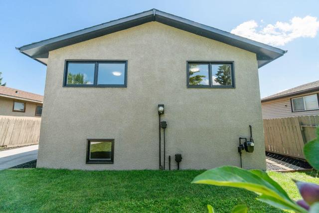 6420 26 Avenue Ne, House detached with 3 bedrooms, 1 bathrooms and 5 parking in Calgary AB | Image 25