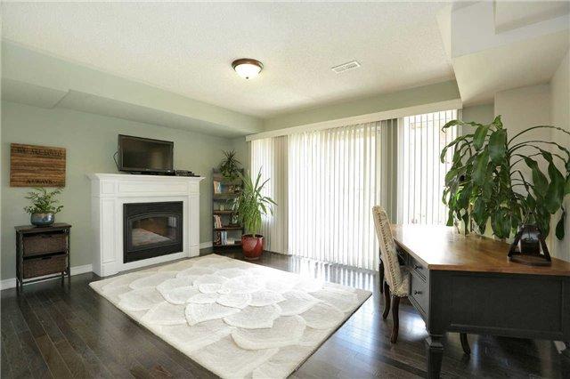 7127 Triumph Lane, Townhouse with 3 bedrooms, 3 bathrooms and 3 parking in Mississauga ON | Image 5