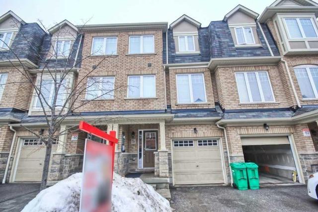 31 Magdalene Cres, House attached with 3 bedrooms, 3 bathrooms and 2 parking in Brampton ON | Image 1