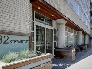 404 - 32 Stewart St, Condo with 1 bedrooms, 1 bathrooms and null parking in Toronto ON | Image 1