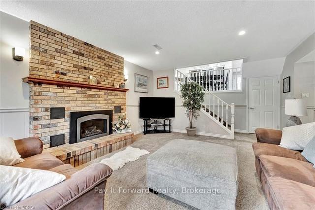 42 Hackney Rdge, House detached with 4 bedrooms, 4 bathrooms and 3 parking in Brantford ON | Image 5