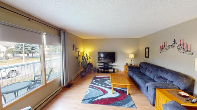 7558 Columbia Avenue, House detached with 4 bedrooms, 2 bathrooms and 2 parking in Radium Hot Springs BC | Image 5