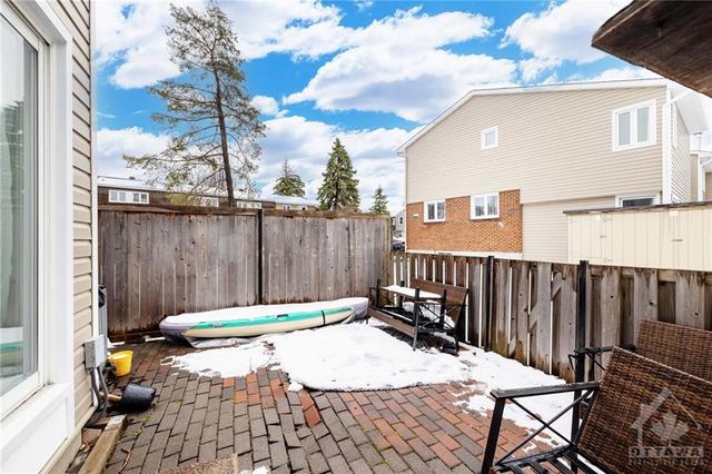 a - 1774 Lamoureux Drive, Townhouse with 3 bedrooms, 2 bathrooms and 1 parking in Ottawa ON | Image 29