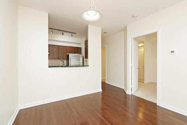 820 - 438 Richmond St W, Condo with 1 bedrooms, 1 bathrooms and 1 parking in Toronto ON | Image 27