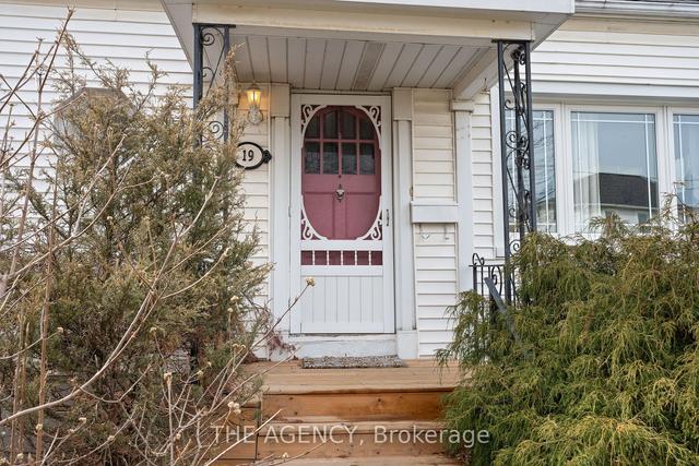 19 Columbia St, House detached with 3 bedrooms, 2 bathrooms and 1 parking in St. Catharines ON | Image 12