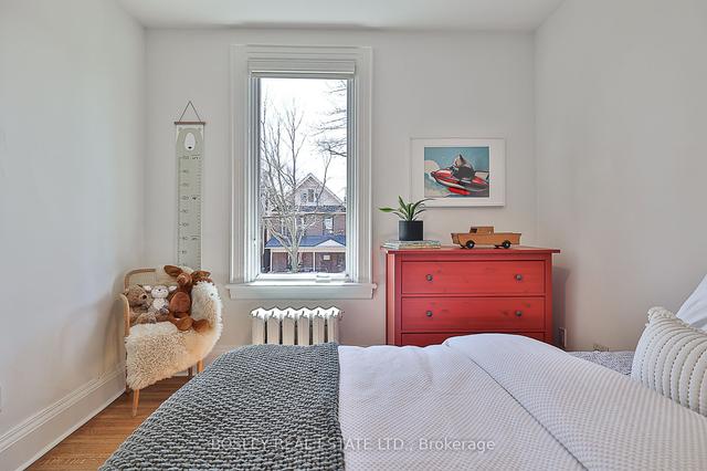 24 Galley Ave, House detached with 6 bedrooms, 2 bathrooms and 2 parking in Toronto ON | Image 5