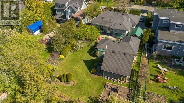 2834 Inlet Ave, House detached with 4 bedrooms, 1 bathrooms and 2 parking in Saanich BC | Image 20