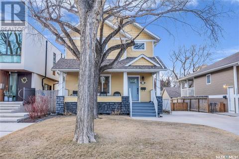 1125 15th Street E, House detached with 4 bedrooms, 4 bathrooms and null parking in Saskatoon SK | Card Image
