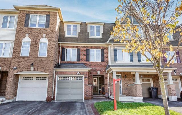 47 Vanhorne Clse, House attached with 3 bedrooms, 3 bathrooms and 3 parking in Brampton ON | Card Image